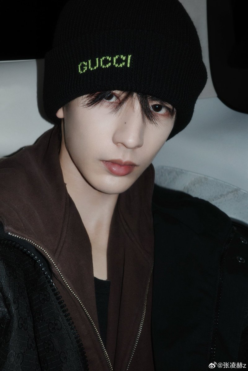 📸 260225 Zhang Linghe Weibo Update #张凌赫 #ZHANGLINGHE

“✌️”