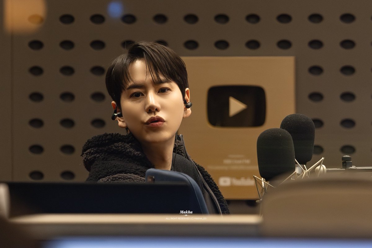 260224 한해의 키스더라디오
#규현 #KYUHYUN #キュヒョン 

내일은 더 달콤한 키스 나눠요😘