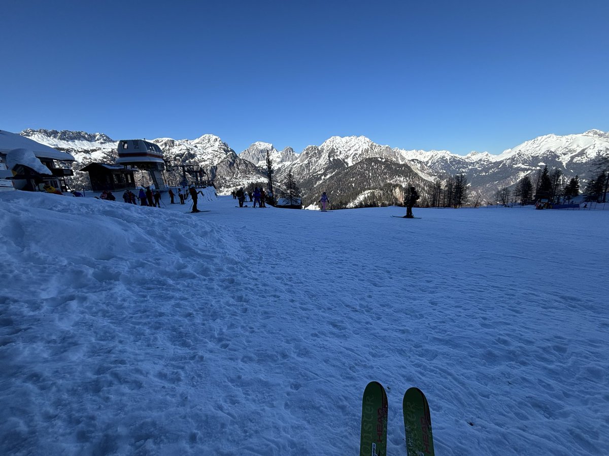 c4tfish004's tweet image. ⛷️⛷️⛷️🎿🎿🎿 #RAW #joint #ski  oggi a sciare