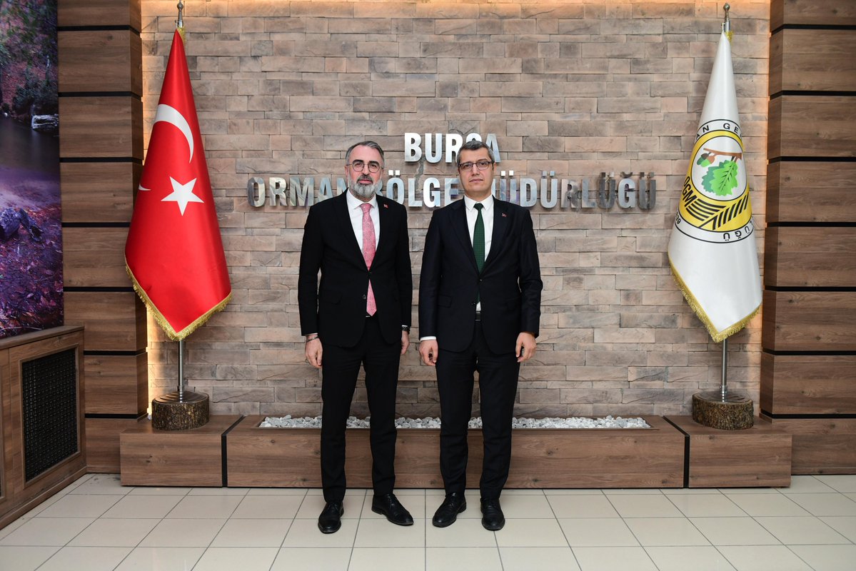 Orman Bölge Müdürümüz Erdal Şahan ile Kestel’imizin orman varlığı ve kırsal alanlara yönelik çalışmalar üzerine verimli bir görüşme gerçekleştirdik.

Yeşil vatan için birlikte çalışmaya devam. 🌲
Nazik ev sahiplikleri için teşekkür ediyorum.