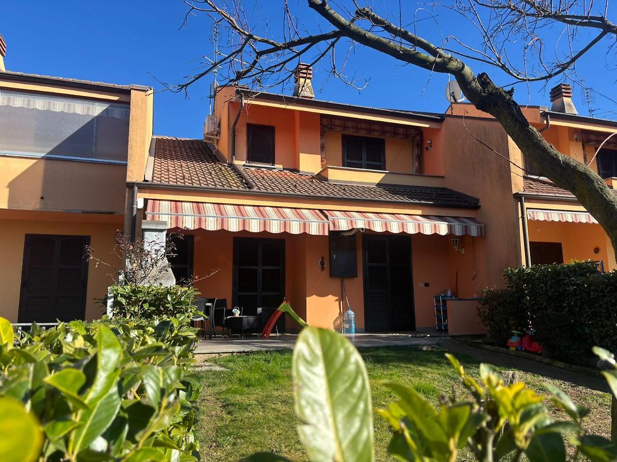 Torino_Cronaca's tweet image. #Chieri: si svolge l’#autopsia sul piccolo Riccardo Lucà, il bimbo di cinque mesi morto dopo una #caduta dalle scale in casa. Secondo il suo racconto, un malore improvviso avrebbe preceduto la caduta