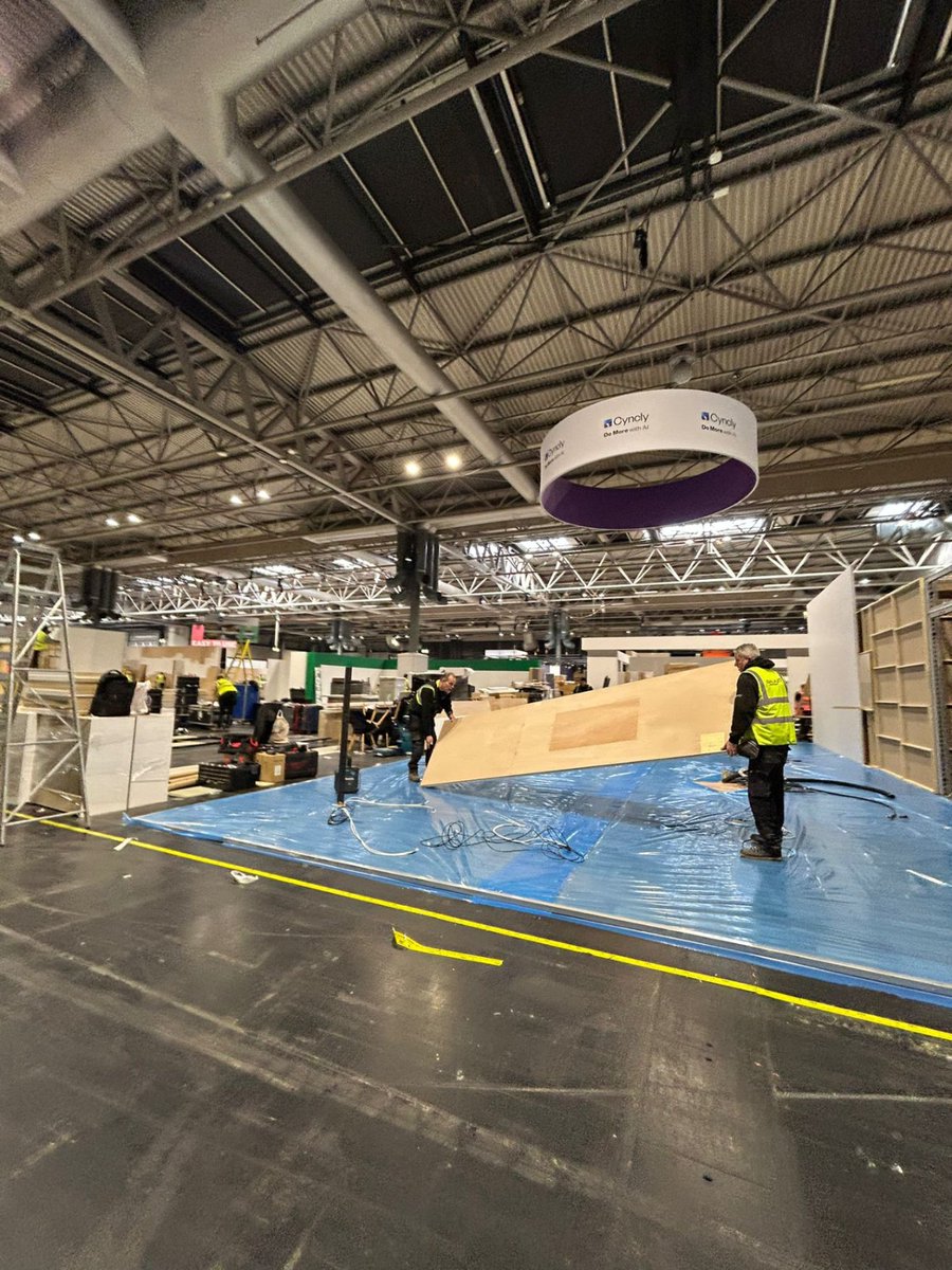 kbb_birmingham's tweet photo. π§ The floor is rising. The stands are taking shape. And kbb Birmingham is officially coming to life. Join us this Sunday: https://t.co/1po1tw97eu
#kbbBirmingham #kbbTurns40 #KBBIndustry #BuildUp #DesignInnovation https://t.co/Vw5JHSh7cf