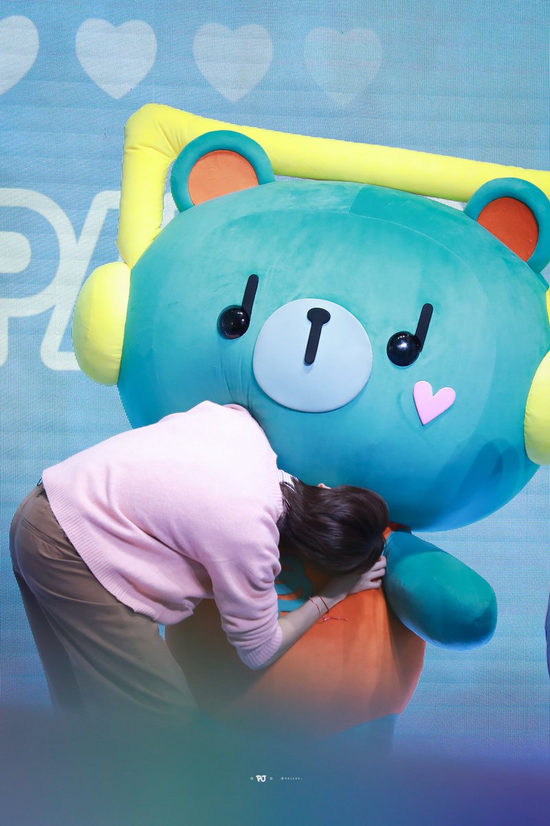 งั่มมมมม พ่อพ่อจะกินพี่เพิ่มแล้วววว 

PHUWIN WITH MAMI GOP

#MamixPhuwin
#phuwintang #PERMPOON