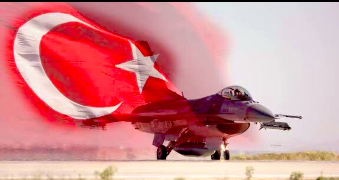 Balıkesir 9. Ana Jet Üssü Komutanlığı filosuna ait F-16 uçağımız görev uçuşu esnasında kaza kırıma uğramıştır.

1 pilotumuz #şehit olmuştur.

Aziz Türk Milleti'nin Başı Sağolsun. 🇹🇷