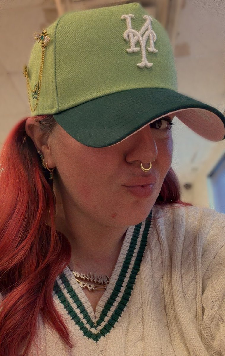 MissMetsFan's tweet image. Honestly truly- this “Matcha” hat by @Culturekings is so freaking beautiful 💚
#BaseballGirlies #BaseballCap #NewHatGoofin #Mets