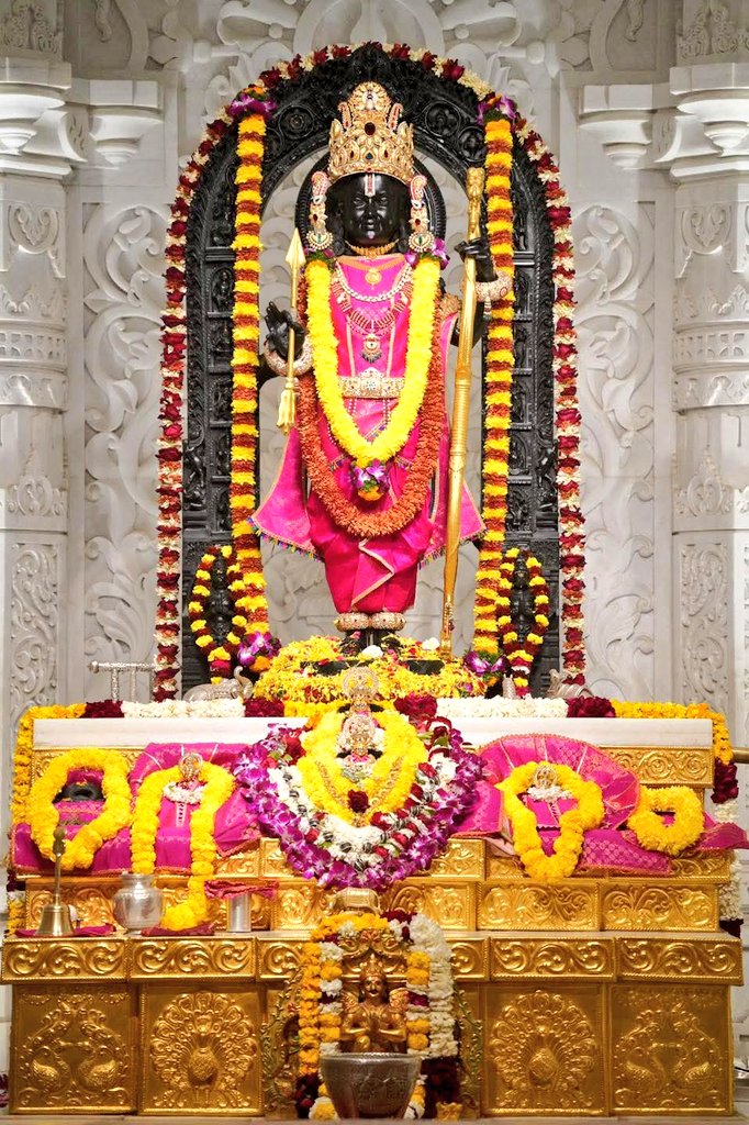 जा पर कृपा राम की होई
ता पर कृपा करहिं सब कोई
जिनके कपट, दम्भ नहिं माया
तिनके हृदय बसहु रघुराया

🙏🚩