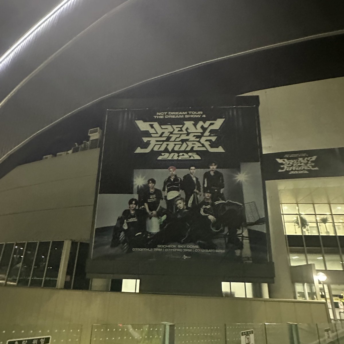 𝐵𝐹. tweet media