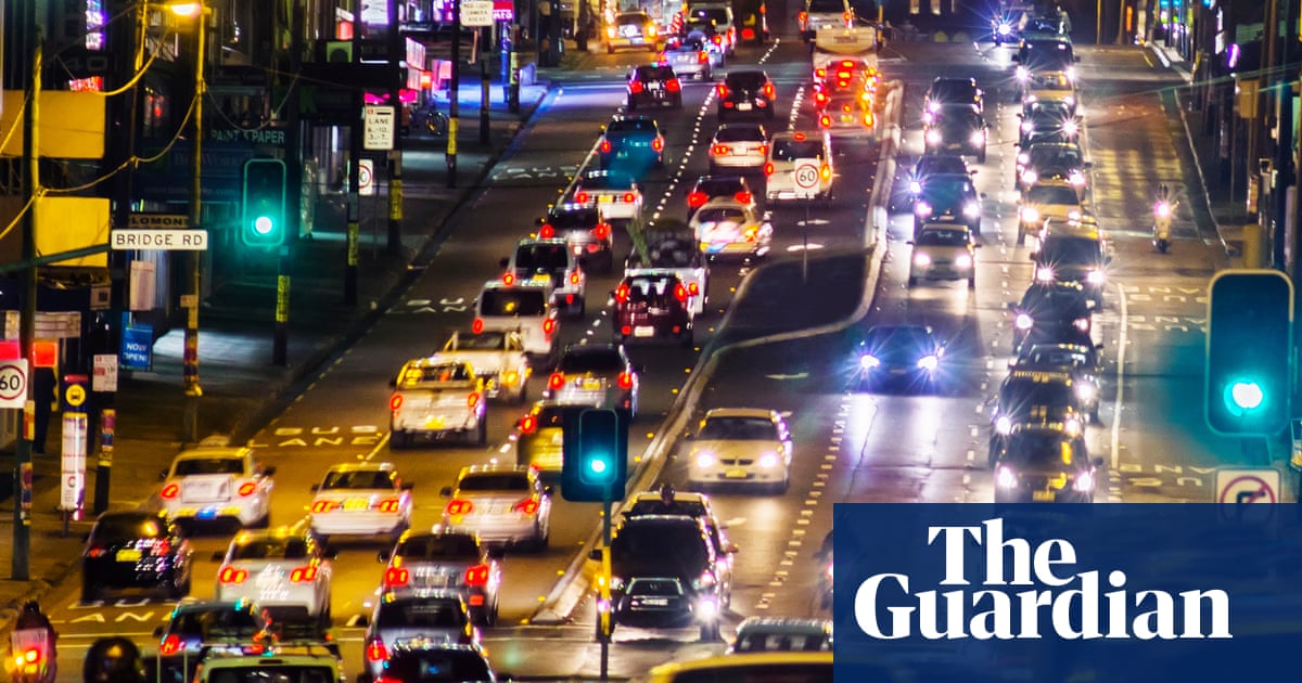 Three-quarters of Australia’s new cars use more fuel than advertised lab rating, testing shows theguardian.com/australia-news…