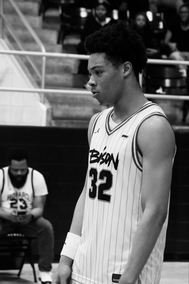 thedbluu's tweet photo. @HUBisonSports https://t.co/pEj4HkE0CW