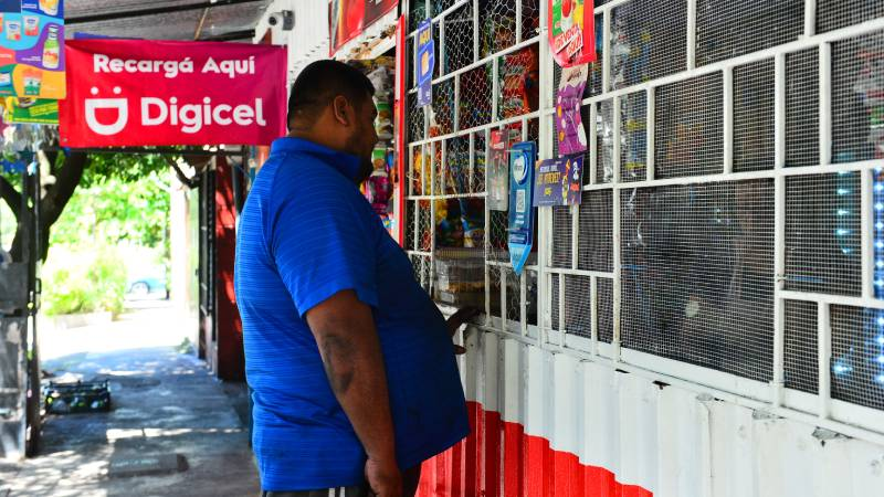 EL SALVADOR ALCANZA MÁS DE 85,000 TIENDAS DE BARRIO TRAS INCREMENTAR 23 % EN UNA DÉCADA

Un estudio reciente reveló que en 2025 El Salvador contaba con 85,265 tiendas y negocios detallistas de barrio, incluyendo comedores, ventas ambulantes, tortillerías, librerías y puestos de