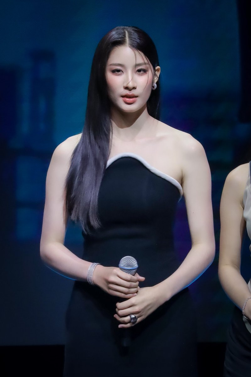 ออร่านี้ คุณพรี่ดารา สวยมาก มุหมิง 

#MINGMINGMINDY #MINGKANYAS
#JULIETandJULIET #oneสนั่นจอ2026