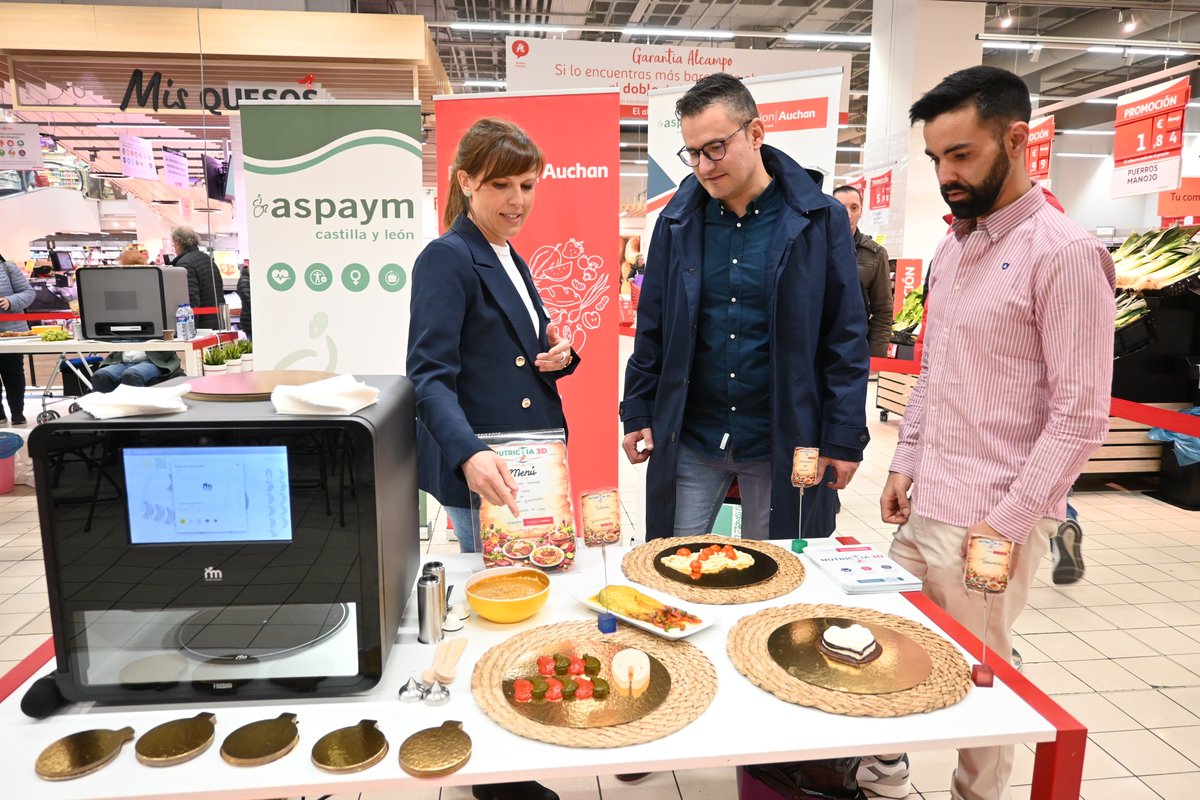 Aspaym_CyL's tweet photo. Comer no debería restar autonomía. Presentamos #Nutrictia3D: impresión 3D de alimentos para mejorar la seguridad y la calidad de vida de personas con #disfagia. En Castilla y León afecta a más de 120.000; el 90% sin diagnóstico. Innovar es garantizar derechos. @Angeldeprosaez https://t.co/nkEBdwgHDp