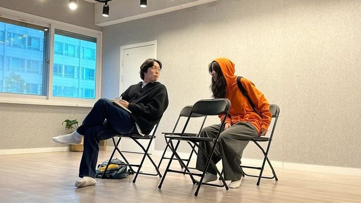 indescent_se's tweet photo. 연습실에서만의 분위기가 또 있다지…너무좋다 https://t.co/YjVfO25TOZ