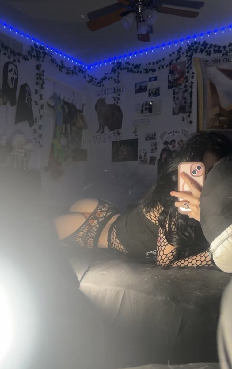 Bbytheegirl's tweet photo. https://t.co/H1U5WY2LqO https://t.co/H9oRaleJ0s