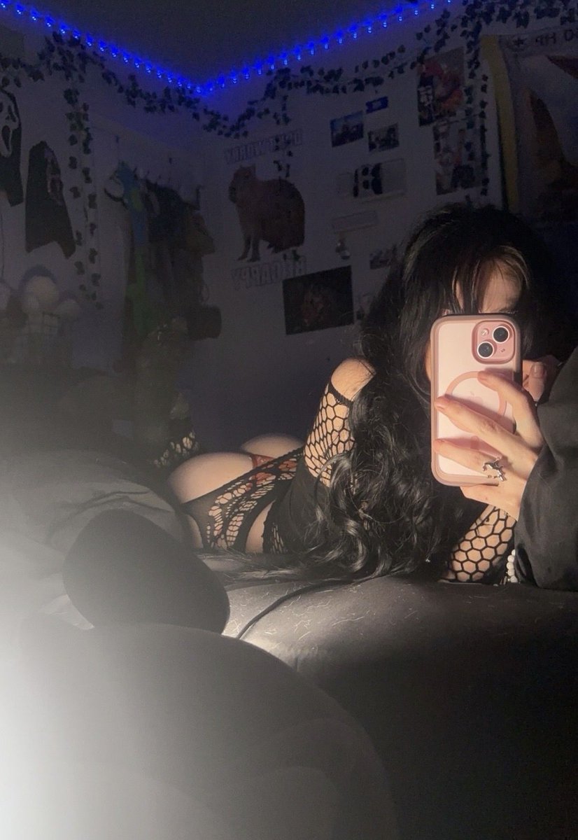 Bbytheegirl's tweet photo. https://t.co/H1U5WY2LqO https://t.co/H9oRaleJ0s