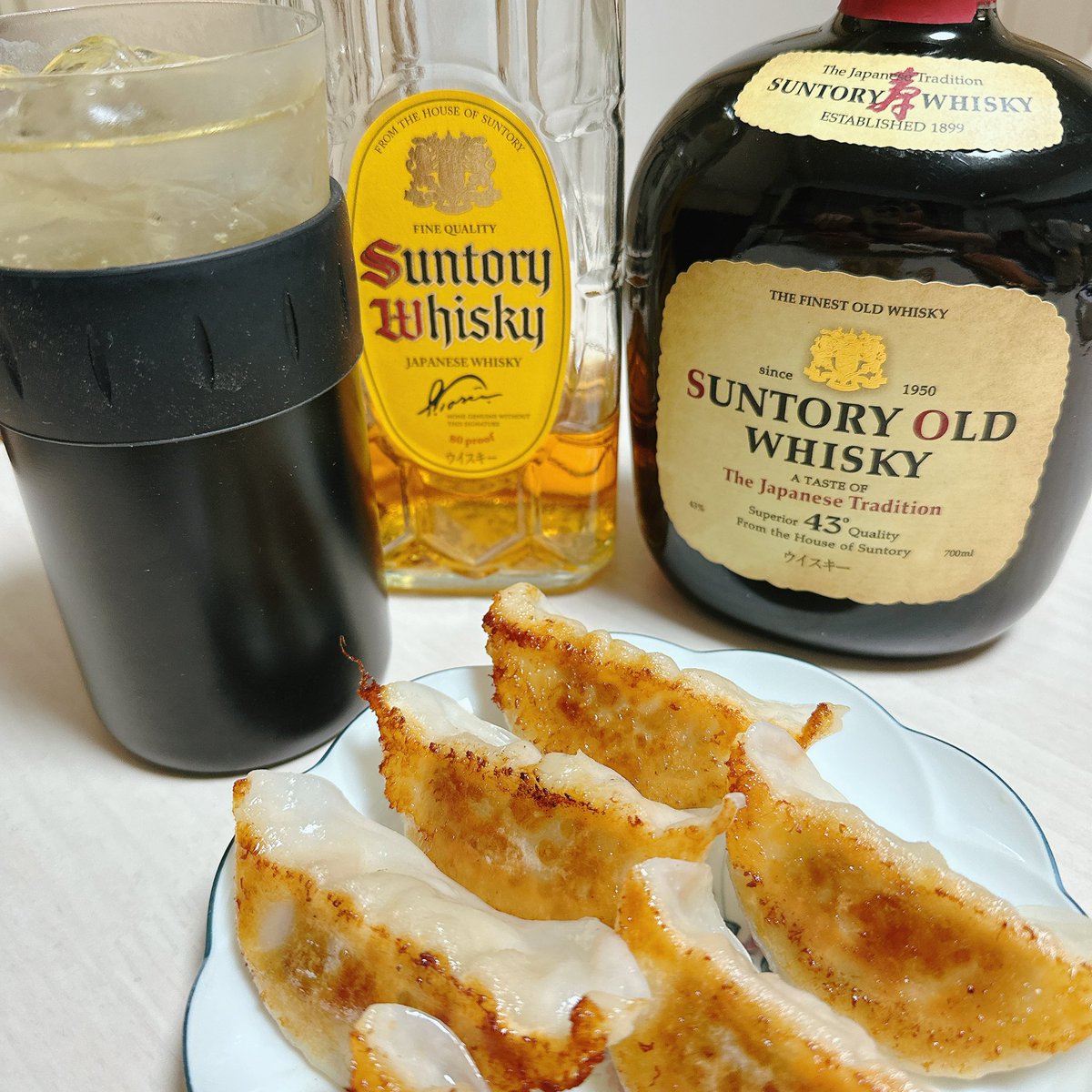 お久しぶりのハイボール
業務スーパーの餃子いまひとつだったなぁ🥟💔