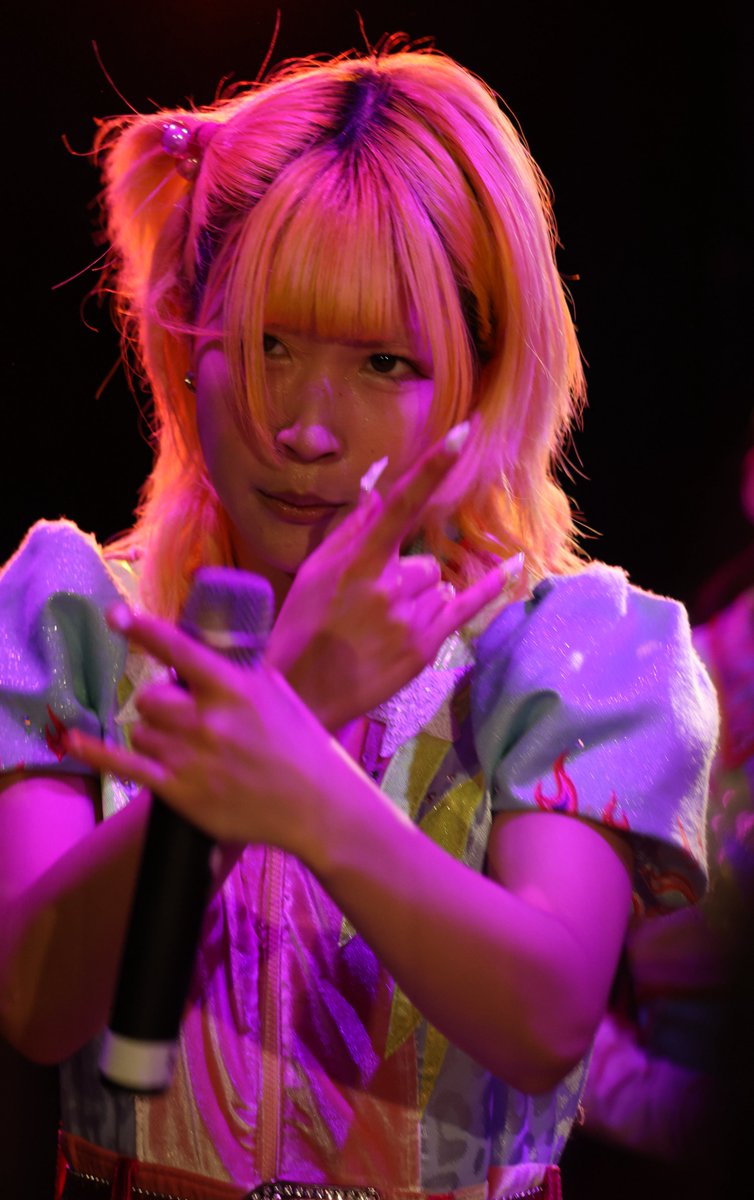 ryu3issei's tweet image. #SUPERNOVASHTOUR
スーリン色々発見した！
スーリンめっちゃ小さい！
スーリン顎引いたらキューティクル🤩

 #PIGGS
 #SURING