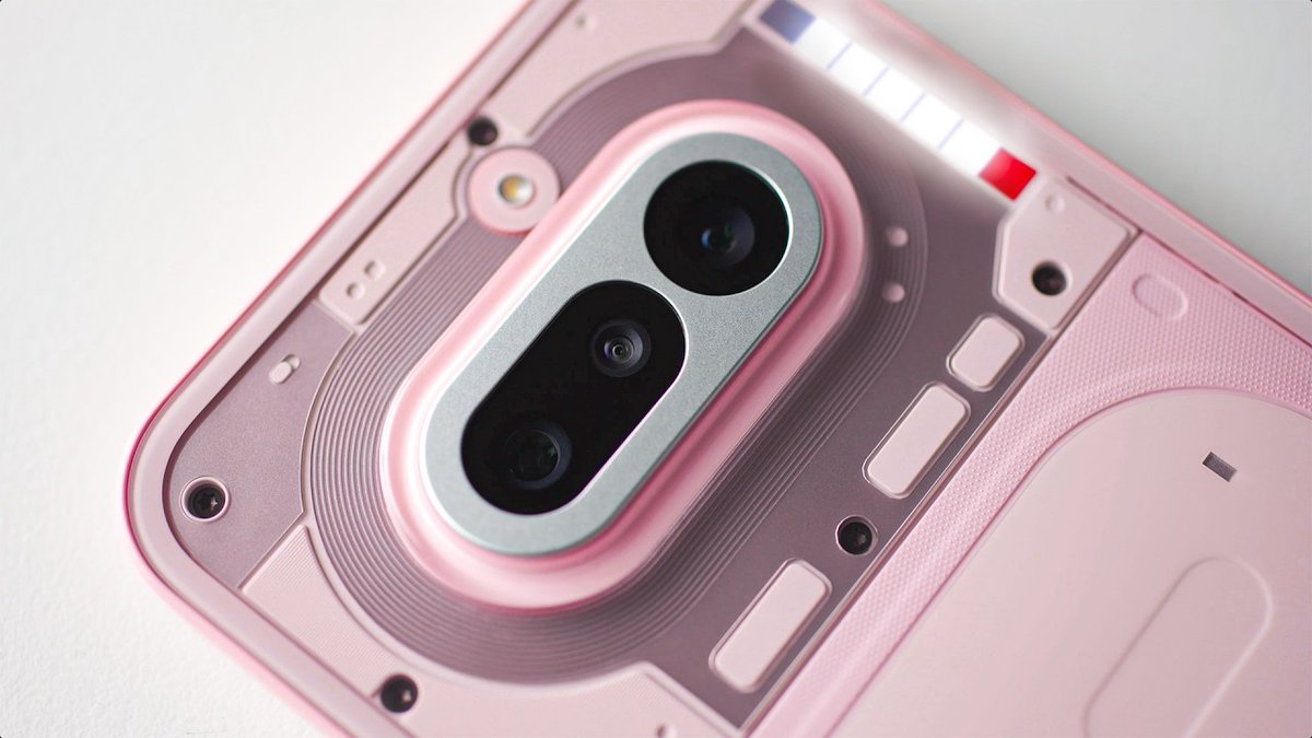 Nothing Phone (4a) in Pink looks different in real life 👀

The camera module feels more refined.
The tone is softer than renders.
And it still keeps that “Nothing” DNA intact.

Is Pink the best colour this year — or are you waiting for White?

#NothingPhone4a #NothingPhone4aPro