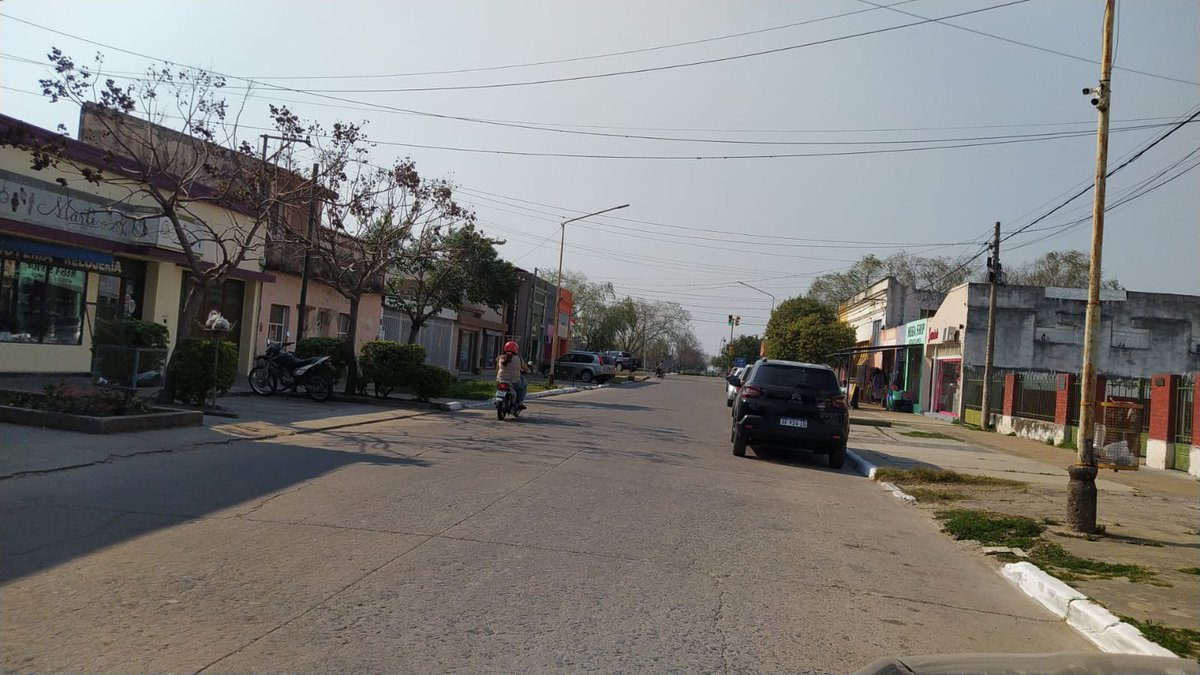 #BuenMiercoles ⛅⛅⛅

Para hoy, 25 de febrero, se espera una temperatura mínima de 20° y una máxima de 29° en #LagunaPaiva y zona. Las condiciones de viento se mantendrán suaves, con ráfagas que podrían alcanzar los 6 m/s. La humedad alta