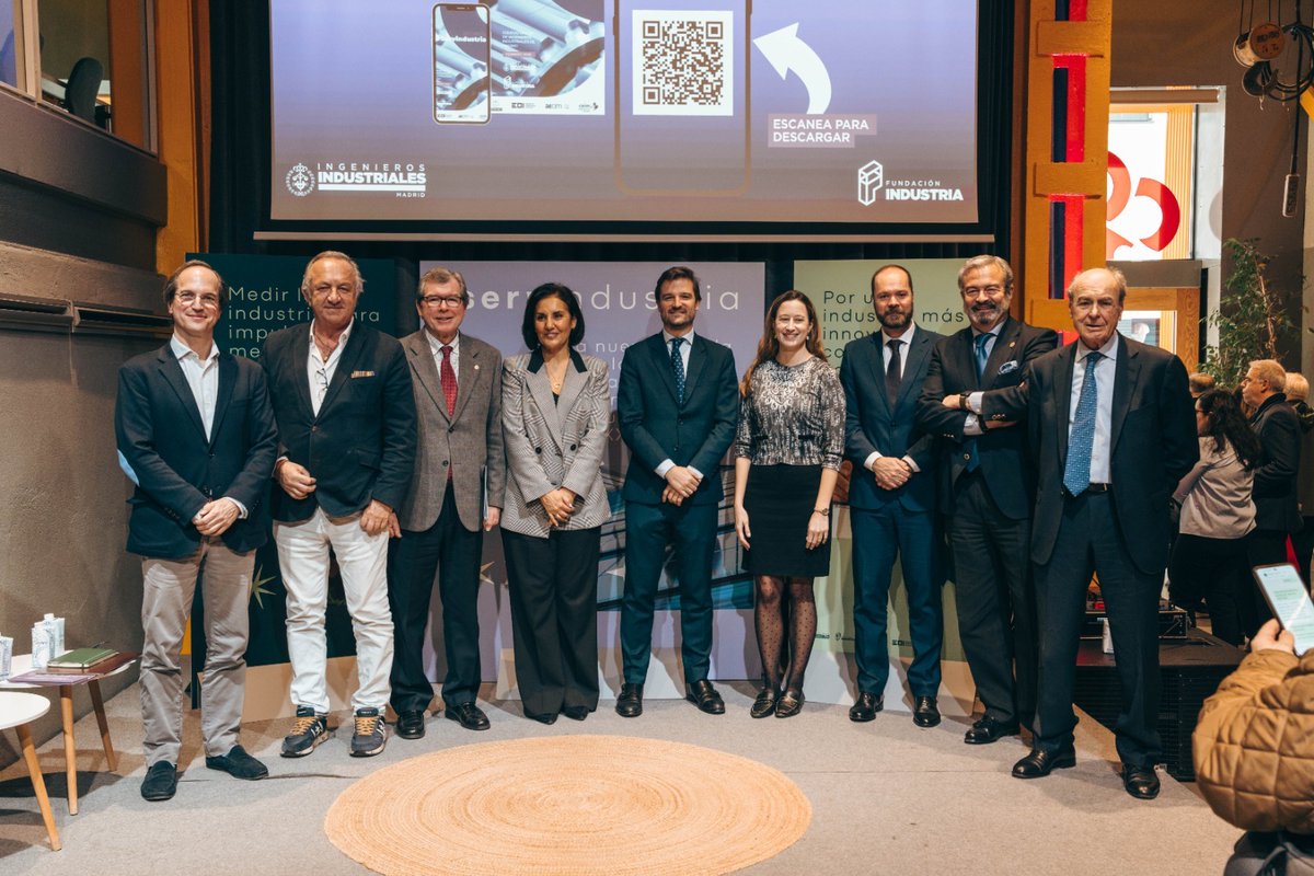 La #Servindustria da un paso clave 📢🏭

Un informe liderado por <a href="/COIIM/">Ingenieros Industriales Madrid</a>, #FundaciónIndustria, <a href="/eoi/">EOI</a>, <a href="/La_UPM/">Universidad Politécnica de Madrid</a>  y AECIM define esta categoría y propone CNAE específicos para reconocer su peso económico.

🔗aecim.org/servindustria-…
#Industria #Economía #Madrid