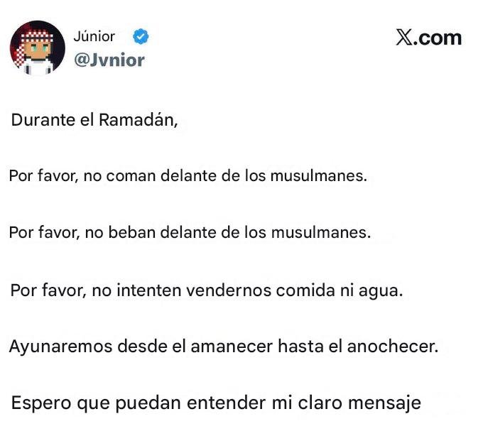 Comeré donde me dé la gana beberé lo que me dé la gana y lo haré donde me dé la gana. 
Porque este es mi país y tú eres el que te tienes que adaptarte a nuestras costumbres.
Y si no te vas a tu casa te encierras en tu casa y haces tu Ramadán en tu casa.
Queda claro.pueso eso.🐷🐽