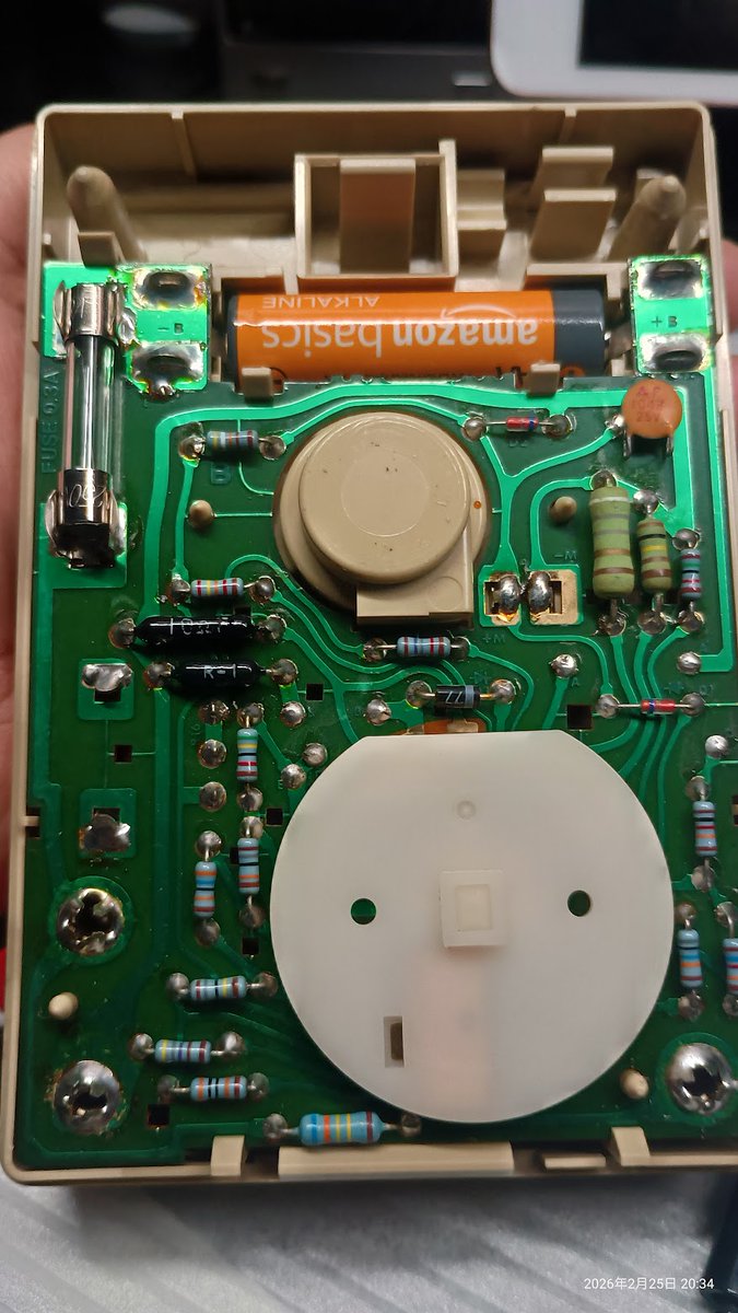dentakudayo's tweet photo. 約33年前に工業高校の電気科で作ったHIOKIのテスター、まだ現役で使ってる！
ちなみにこの頃からすでに、はんだ付けが上手かった！ https://t.co/lgIvZzWGt1