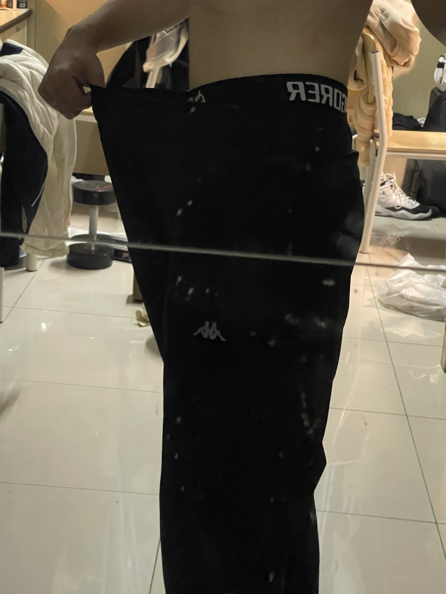 Enjoy_Socks's tweet photo. 还在努力减脂中
先来检查一下初步成果😋 https://t.co/WCfIsdMDnU