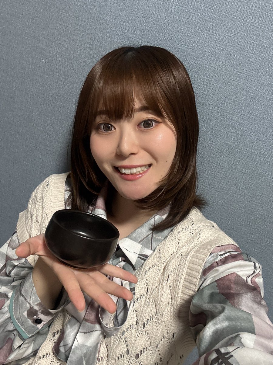 先月作った花瓶たちが完成した！！ 着色と焼きはお店の方にやって