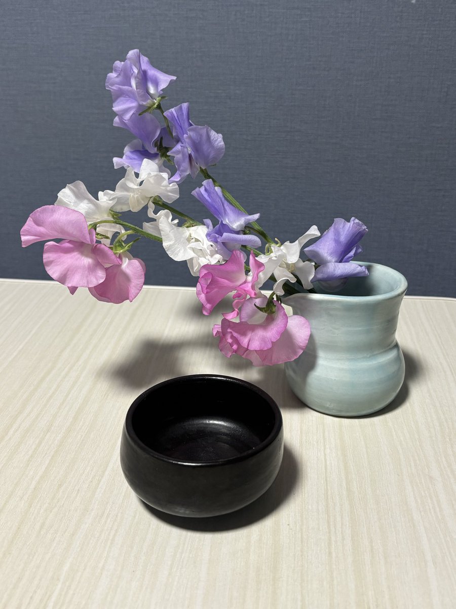 先月作った花瓶たちが完成した！！ 着色と焼きはお店の方にやって