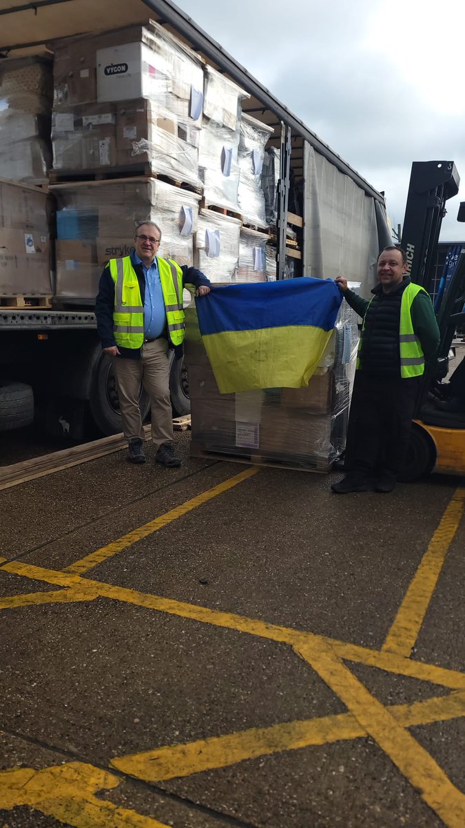 Surrey Stands With Ukraine tweet media