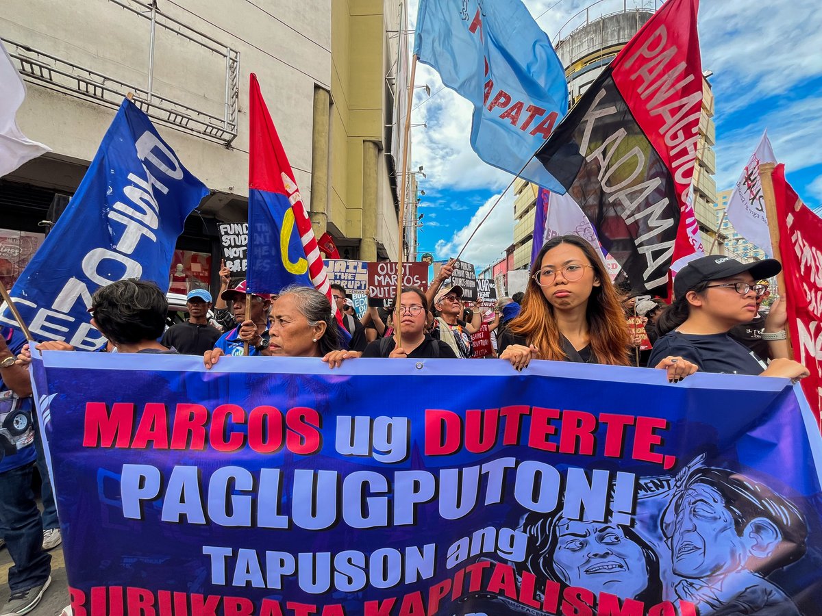 bulatlat's tweet photo. LOOK: Cebu progressive and multisectoral groups commemorate the 40th EDSA People Power Uprising by forwarding calls to never forget why the masses collectively ousted then-dictator Marcos Sr. | via Cris Fernan Bayaga/Bulatlat https://t.co/ix12tvH4lC