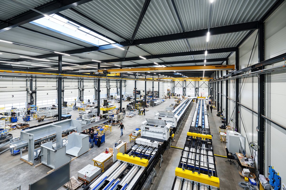 At our Emmeloord production facilities, every Eqrader™ optical sorter is fully assembled and tested before delivery. This ensures faster installation, minimal downtime, smoother commissioning, and maximum reliability — so you get the very best performance out of your produce.