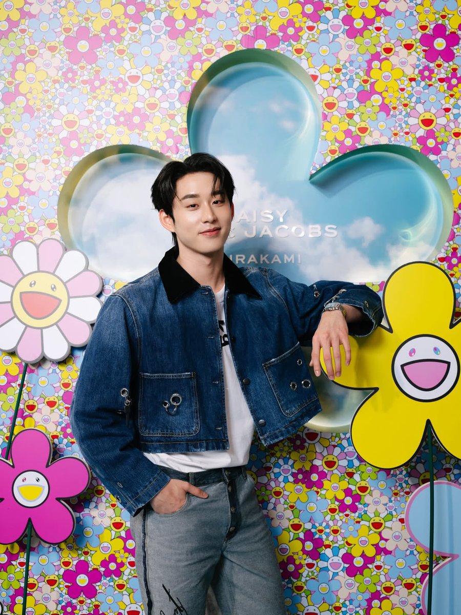 EstFanclubTH's tweet photo. 250226 | Instagram | #est_rvp
📸 est_rvp : STEP INTO THE WORLD OF DAISY MURAKAMI 🌼✨ Playful at heart. Whimsical in spirit. Bold in style.
🔗 https://t.co/WsLtcYOfaj
#MJDaisy #MJPartner
#ESTSUPHAHouse https://t.co/eEgpu6DFVa