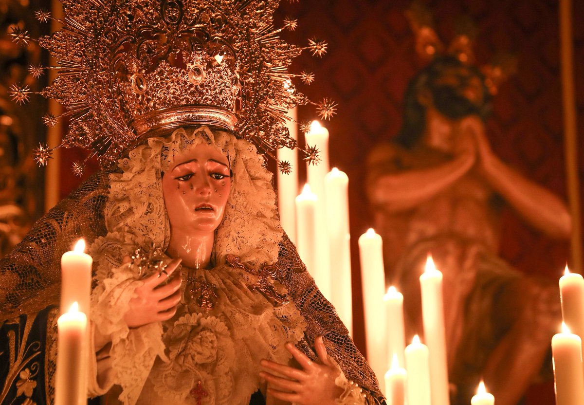 hdadlaestrella's tweet photo. En la tarde de ayer, martes 24 de febrero, dio comienzo el Solemne Quinario en honor a Ntro. Padre Jesús de las Penas y María Santísima de la Estrella. Unos días dedicados a la oración y la preparación espiritual de todos los fieles y hermanos.

Fotos: @alejruesga07 

#QuinarioEstrella26 #50AñosCapillaEstrella

https://t.co/MpklpqlONF