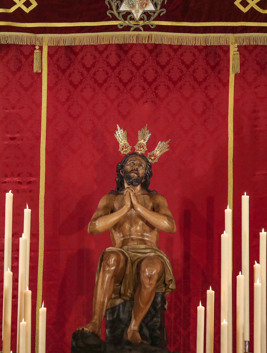 hdadlaestrella's tweet photo. En la tarde de ayer, martes 24 de febrero, dio comienzo el Solemne Quinario en honor a Ntro. Padre Jesús de las Penas y María Santísima de la Estrella. Unos días dedicados a la oración y la preparación espiritual de todos los fieles y hermanos.

Fotos: @alejruesga07 

#QuinarioEstrella26 #50AñosCapillaEstrella

https://t.co/MpklpqlONF