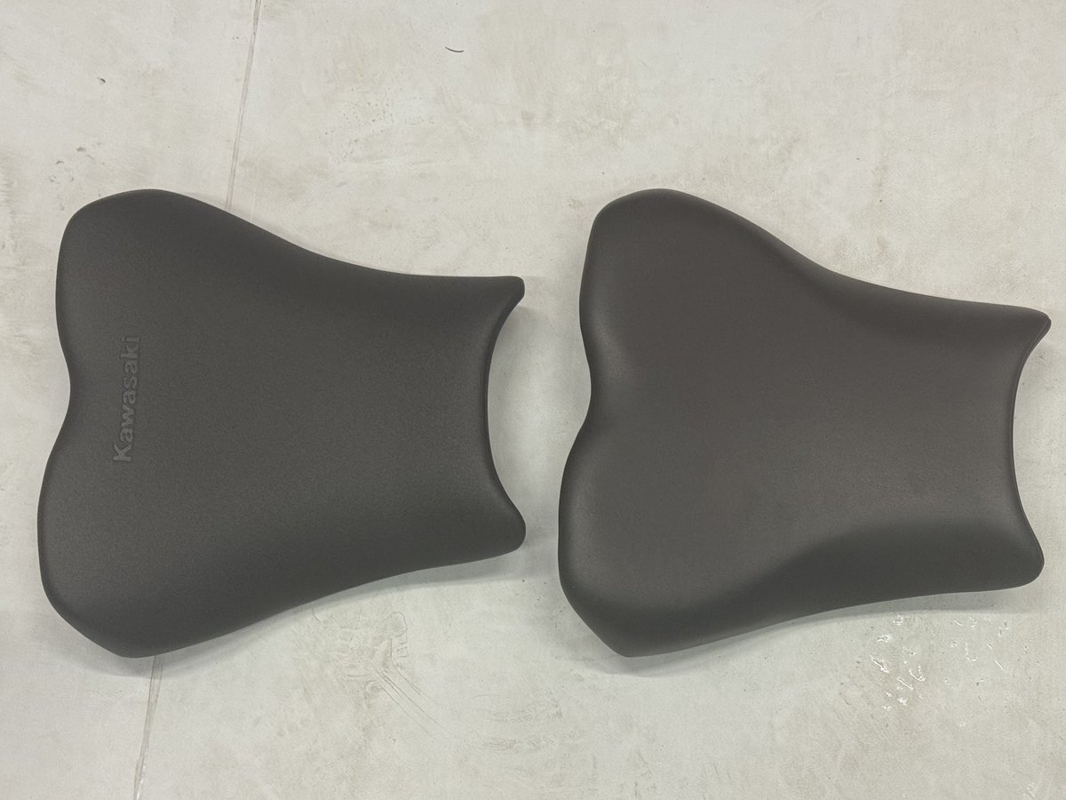 Z X -25R用のK's-STYLE ローシートが届いた。商品ページだと違いが