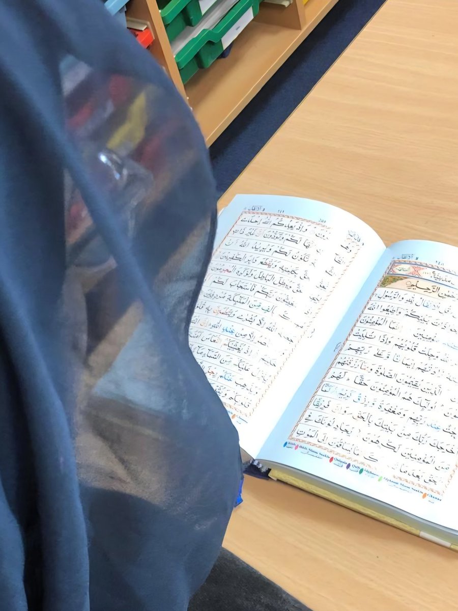 EdenfieldGirls's tweet photo. QURAN CLUB EdenfieldGirls, Ramadhaan 1447

Ramadhaan is the month of the Qur’aan. The month where hearts soften, sins are forgiven, and our connection with the كلام of Allaah is renewed.

#RamadhaanQuranClub #LoveForTheQuran https://t.co/icDh1QrYGG