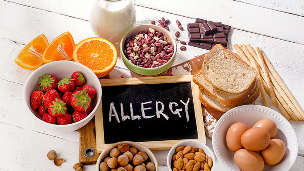 SecEd_Education's tweet photo. Benedict’s Law is a big step closer. New DfE guidance is expected to make allergy management a legal duty in #schools from September including spare AAIs, allergy plans, staff training &amp; whole‑school allergy policies: https://t.co/nRrrqBD1Oh #Safeguarding @BenedictBlytheF https://t.co/LH3gU8yAQb