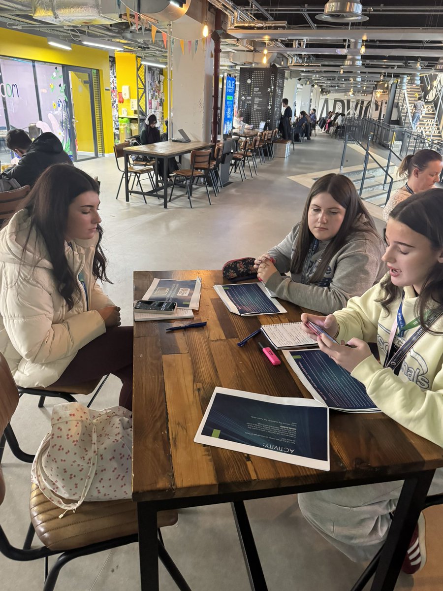 CarlukeHS BusEd&Comp tweet media