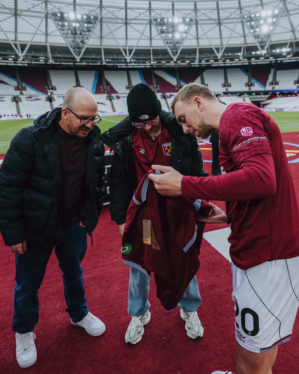 West Ham United tweet media