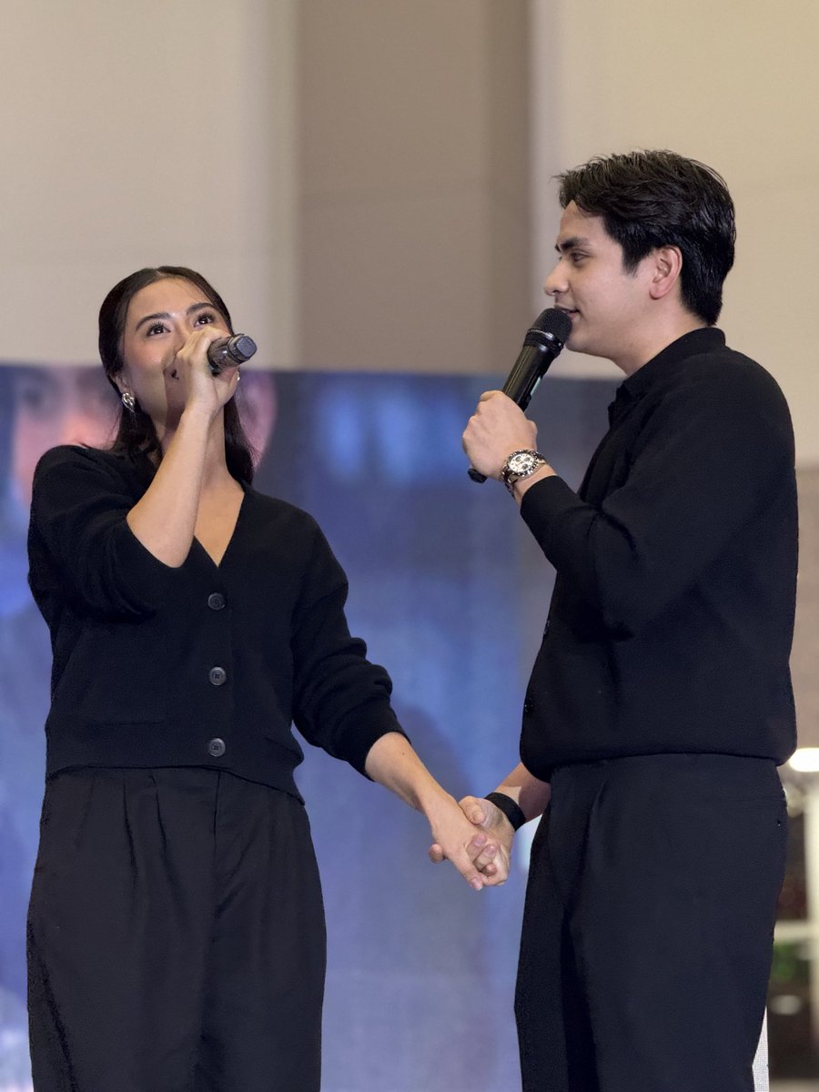 StudioVivaPH's tweet photo. [NOW HAPPENING]  Nicole Omillio and Jairus Aquino at #GoldenSceneryOfTomorrow Mall Show here at Robinsons Las Piñas.

Catch the latest episode of Golden Scenery of Tomorrow, streaming only on Viva One! https://t.co/582EAHrB30

#GoldenSceneryOfTomorrow
#GSOTAtRobinsonsLasPiñas https://t.co/w1kVo7yHXO