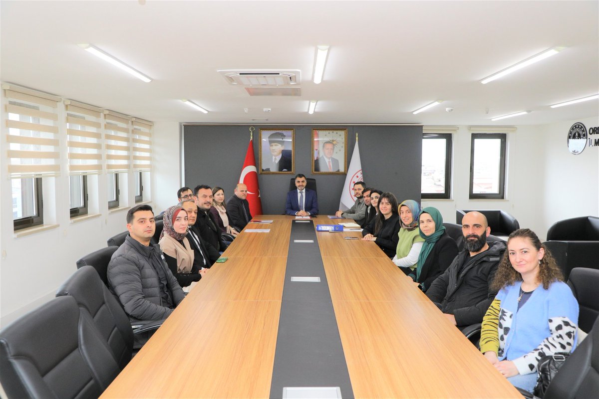 İl Millî Eğitim Müdürümüz Sayın Mehmet Fatih Vargeloğlu, Erasmus+ Okul Eğitimi kapsamında Romanya’nın Bükreş kentine gidecek yönetici ve öğretmenlerimiz ile değerlendirme toplantısı gerçekleştirdi.

#eğitimkentiORDU
#Ordu

<a href="/tcmeb/">Millî Eğitim Bakanlığı</a> <a href="/Yusuf__Tekin/">Yusuf Tekin</a> <a href="/TCOrduValiligi/">Ordu Valiliği</a> <a href="/mhilmiguler/">Dr. Mehmet Hilmi Güler</a>