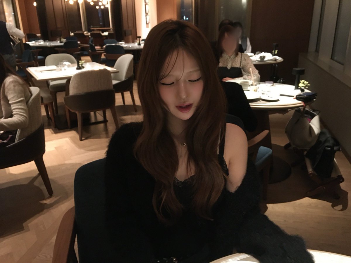 momo tweet media