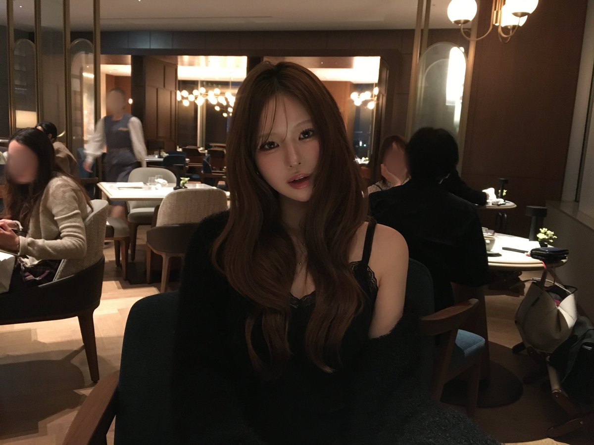 momo tweet media