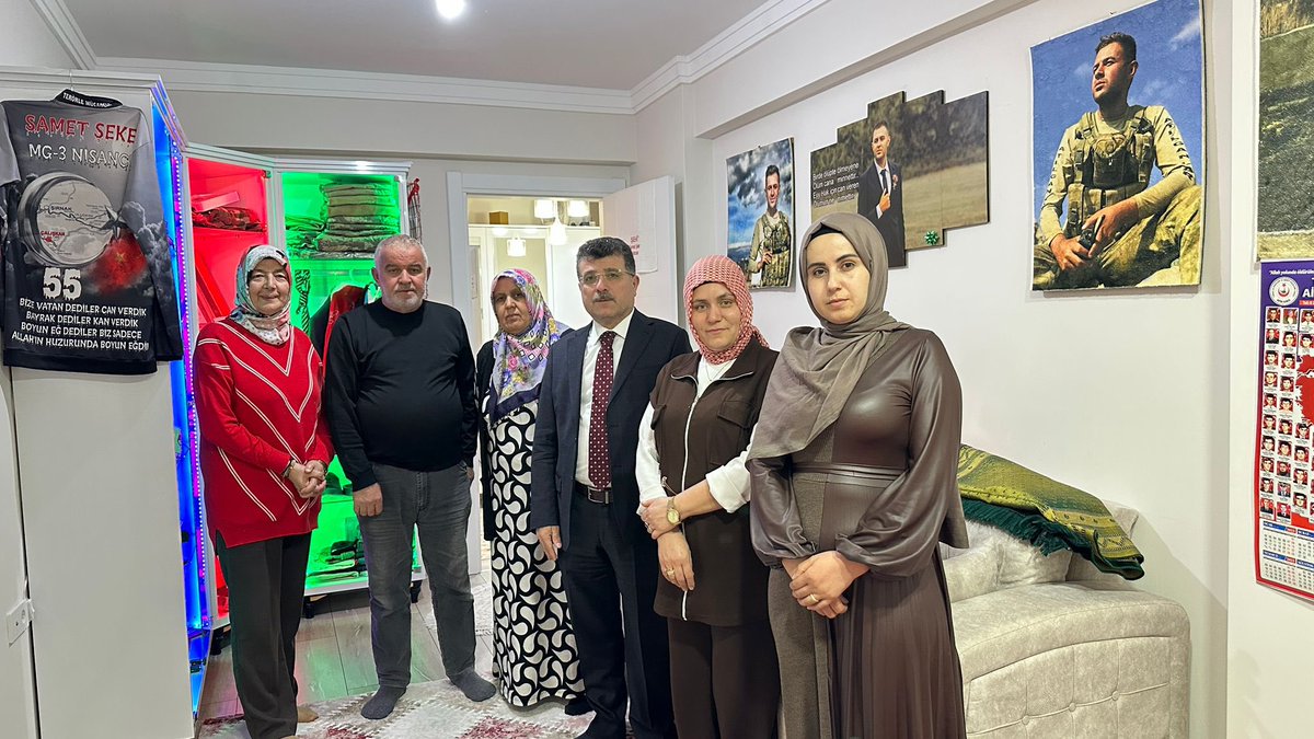 BafraKad's tweet photo. Bafra Akparti Kadın Kolları Başkanımız Sn.Nazife Soruklu ve Yönetim kurulu üyelerimiz İlçe Başkanımız sn.İbrahim Semiz ve yönetim kurulu üyeleri Mahalle başkanlarımız ile birlikte eş zamanlı yapmış olduğumuz iftar programımız https://t.co/EvZnrNxhdL