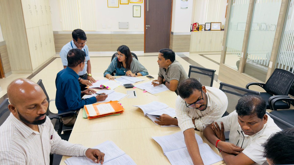 dip_goa's tweet photo. The District Level Committee (DLC) of Kushavati District, presided over by Ms. Egna Cleetus, IAS, Collector, convened to take up the claims forwarded by the Sub-Divisional Level Committees of Quepem and Sanguem Talukas under the provisions of the Forest Rights Act, 2006.

During the meeting, the Committee examined 43 claims received from Cazur village in Quepem Taluka and 19 claims pertaining to the villages of Rivona, Villiana, and Bhati in Sanguem Taluka.

@KushavatiGoa @goacm