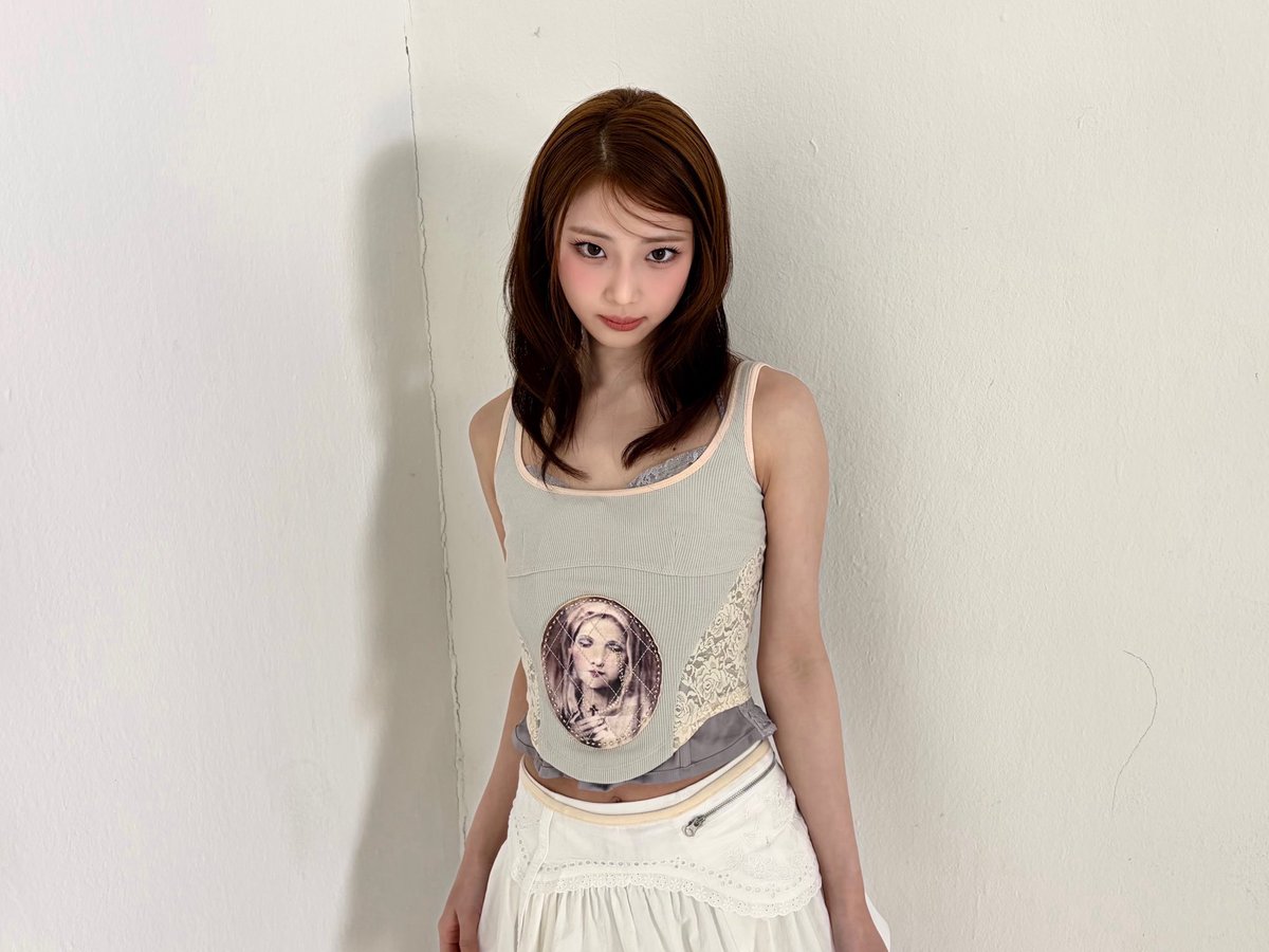 picbaemon's tweet photo. RUKA WEVERSE UPDATE https://t.co/dKLGUfr1SQ