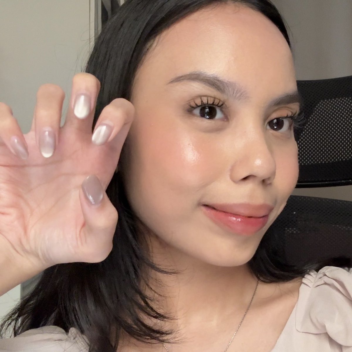 beautales_'s tweet photo. pls do MAKE SURE you’ll wear a glowy finish blush pas Eid nanti….

SOO OBSESSED ngasih efek healthy skin 🥹 https://t.co/IcedbigCdT