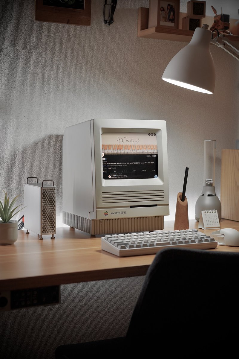 AnomaloG's tweet photo. #desksetup

Apple Macintosh SE/30 ＋Mac mini M4 https://t.co/nPpQ0o34UA