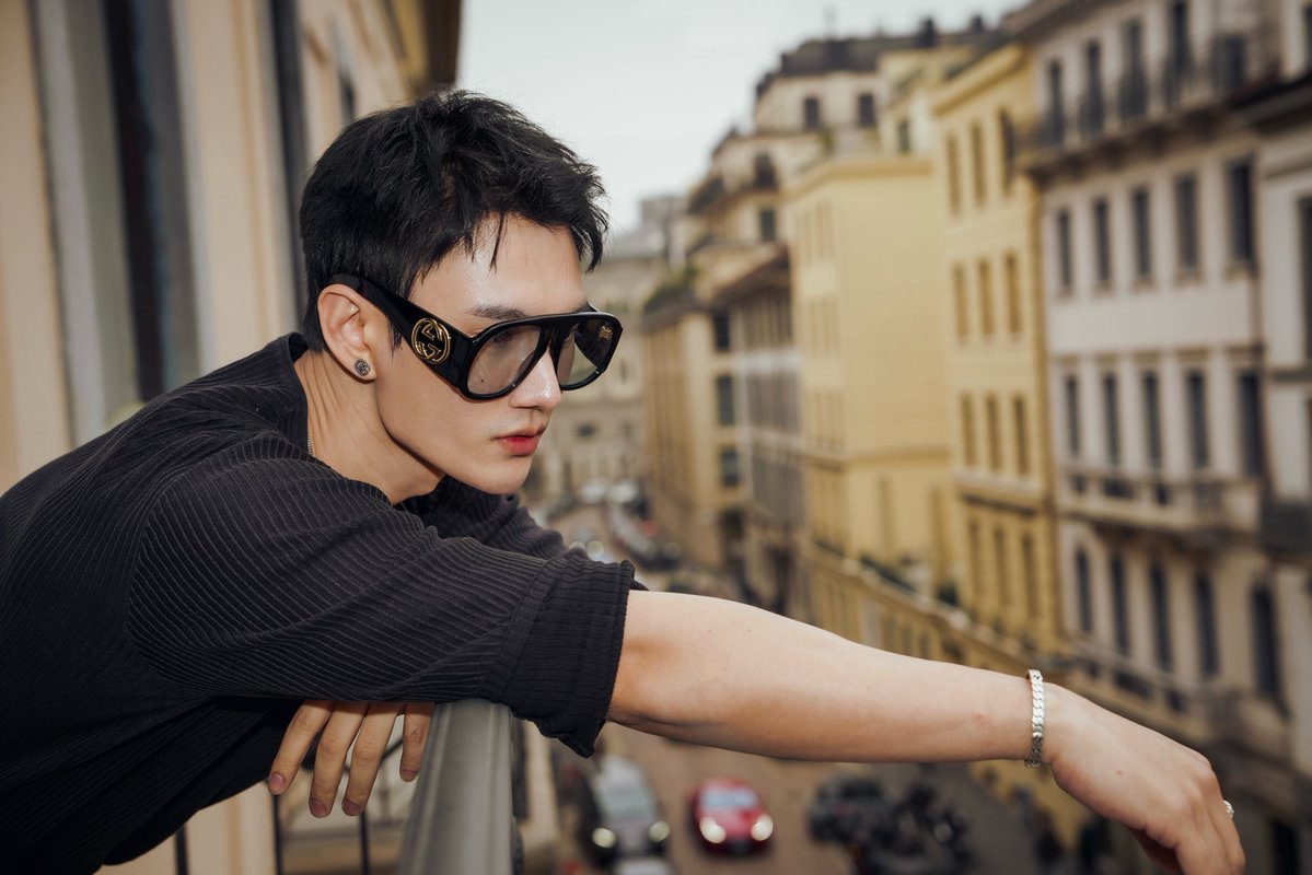 Here in Milan

#MFW2026xPavel
#GucciPrimavera
#Gucci
#MFW26
#pavelphoom